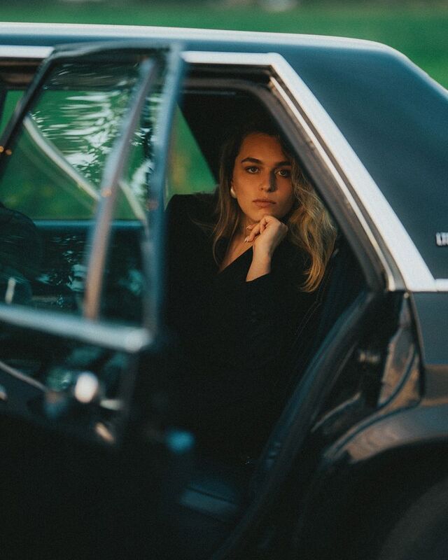 портрет, девушка, ретро авто, portrait, girl, beauty Софьяphoto preview