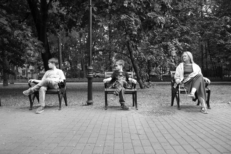 взгляд, сторона, люди Односторонний взглядphoto preview