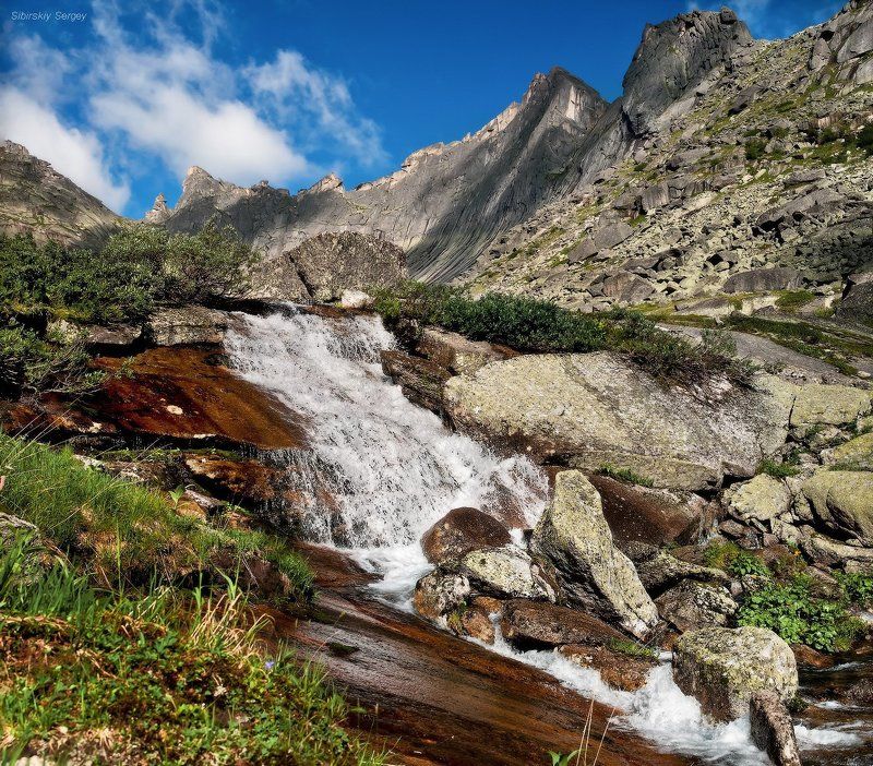 ергаки, ручей ледяной, озеро ледяное В верховьях Ледяного фото превью