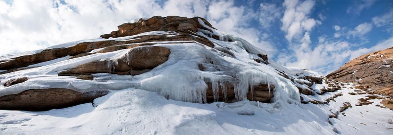 Казахстан. горы. Бектау-Ата.  Потекпо. Март.photo preview