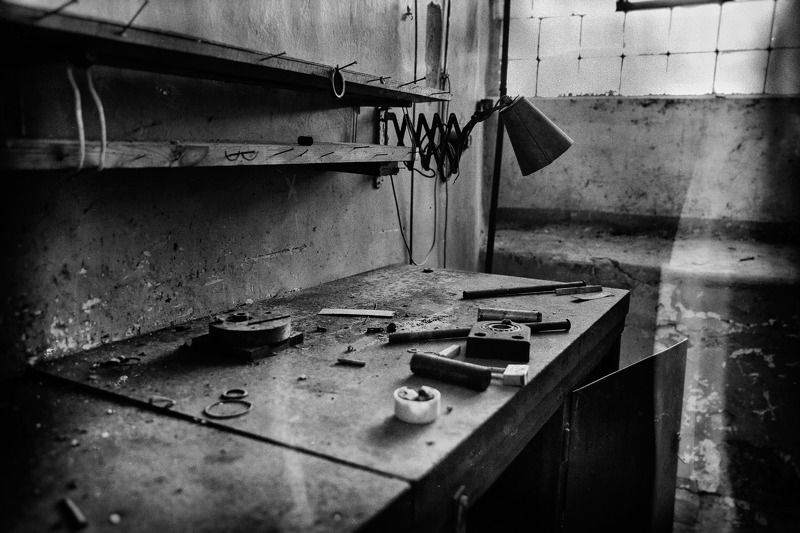 черно белое, фото пластина, мокрая печать Забытые инструментыphoto preview