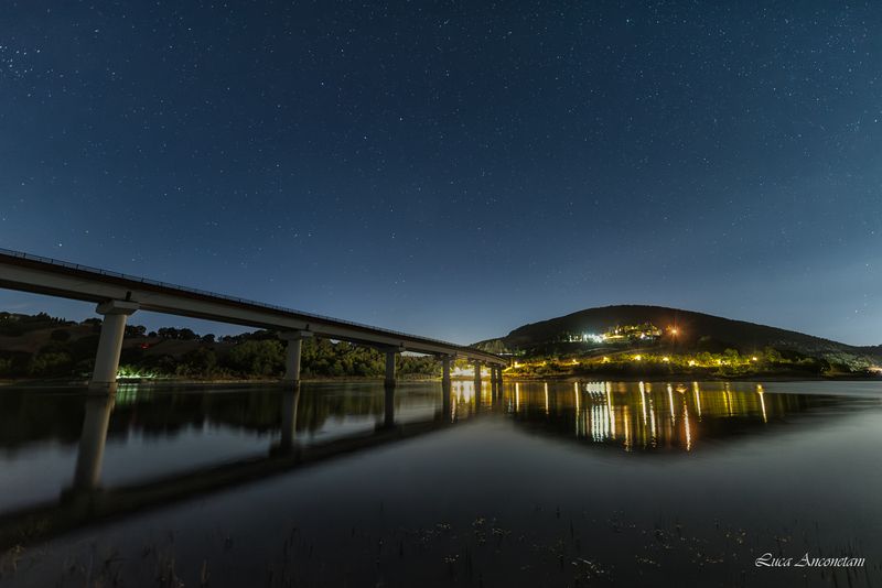 lake night water mc cingoli italy blu hour bridge long exp marche region Castreccioni lake фото превью