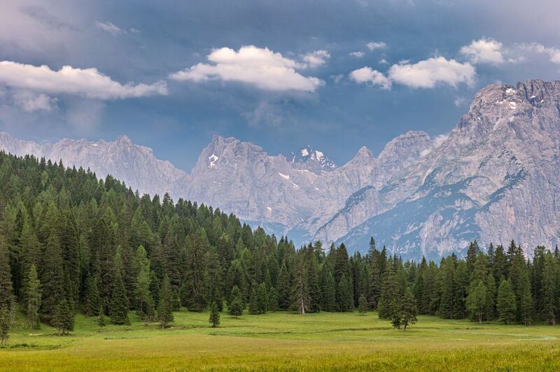 Где-то в горахphoto preview