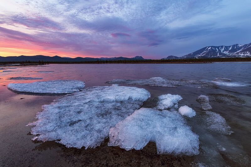 Весна на озере Момонтайphoto preview