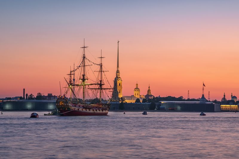 санкт-петербург, питер, город, ночной город, рассвет, нева, аврора, храм, петропавловская крепость, судно, корабль, парусник Заря фото превью