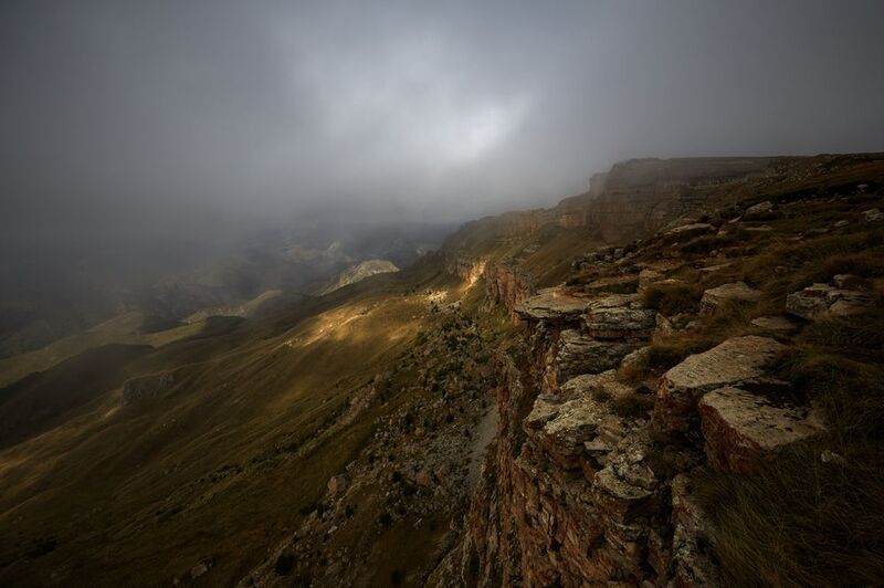 горы, скалы, туман, свет, цвет, кавказ уходящий туман...photo preview