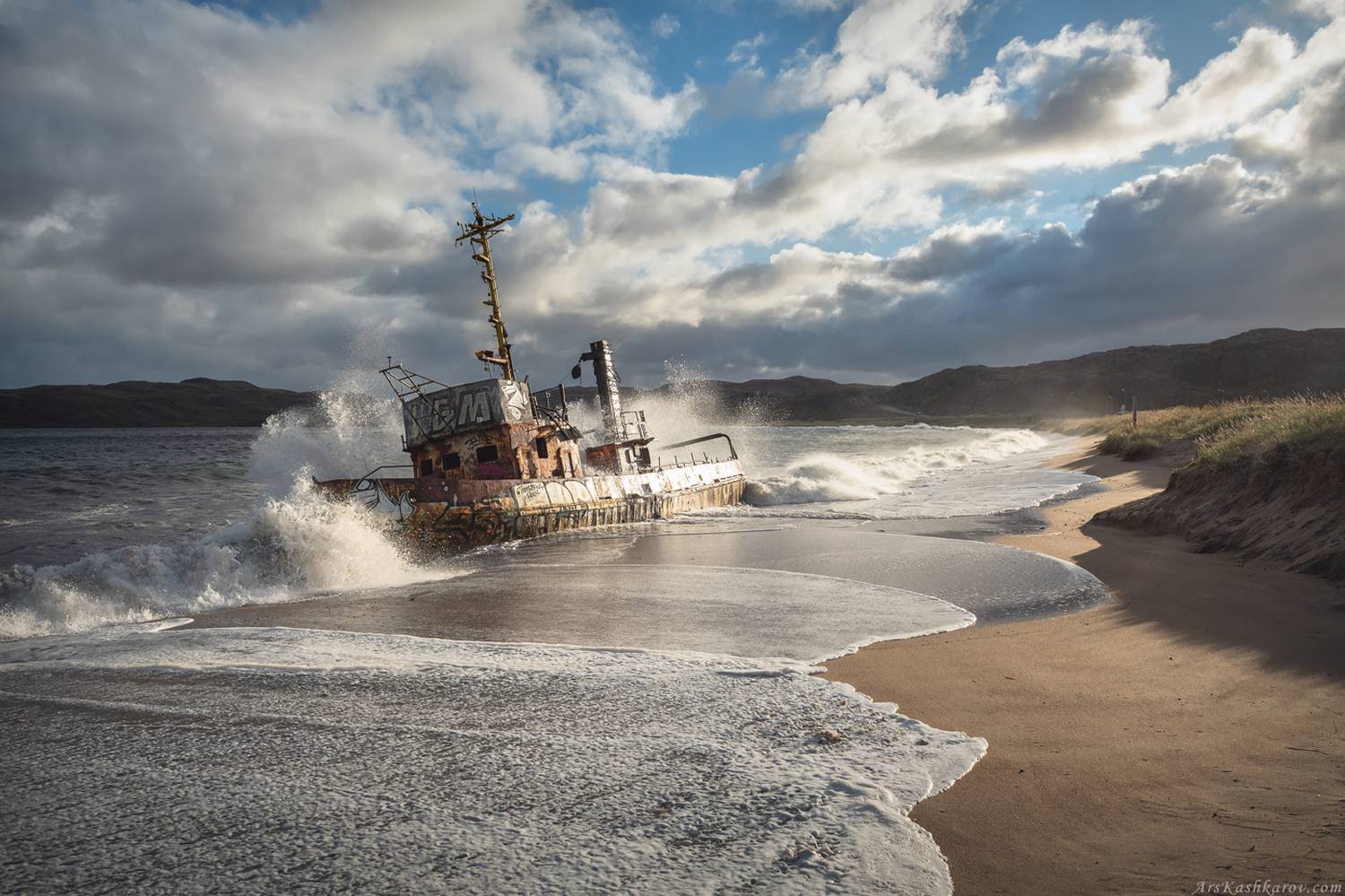 териберка, кораблик, пляж, шторм, мурмаснкая область, баренцево море, арктика,, Арсений Кашкаров