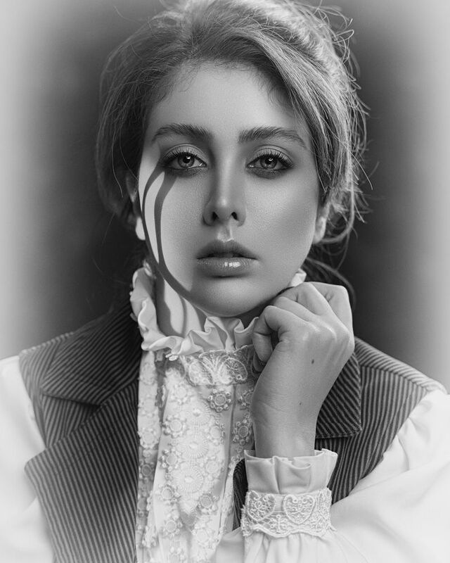 navid mousavi Yenlaphoto preview