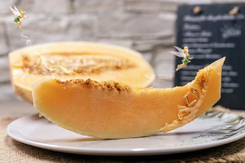 Еда БЫЛИ ГОСТИ ЕЛИ ДЫНЬКУ . photo preview