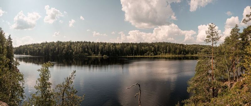 Озеро треугольное  Панорамная  фото превью