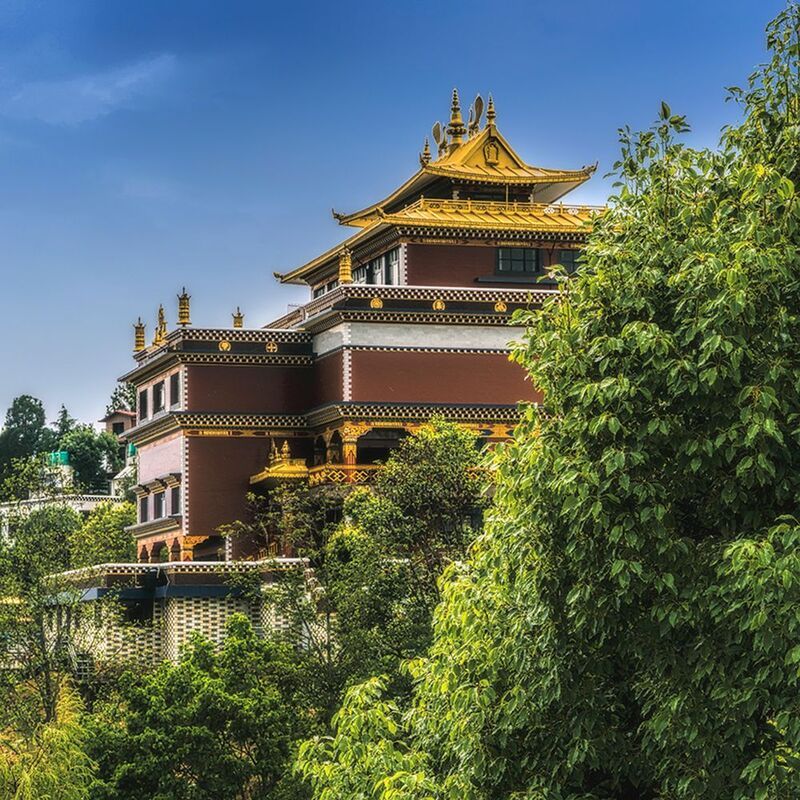 Монастырь Thrangu Tashi Yangtse - главная обитель тибетского буддизма в Непале.photo preview