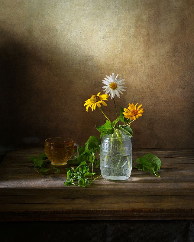 ваза, цветы, стеклянная кружка, чай, цветы, ромашка, желтый photo preview