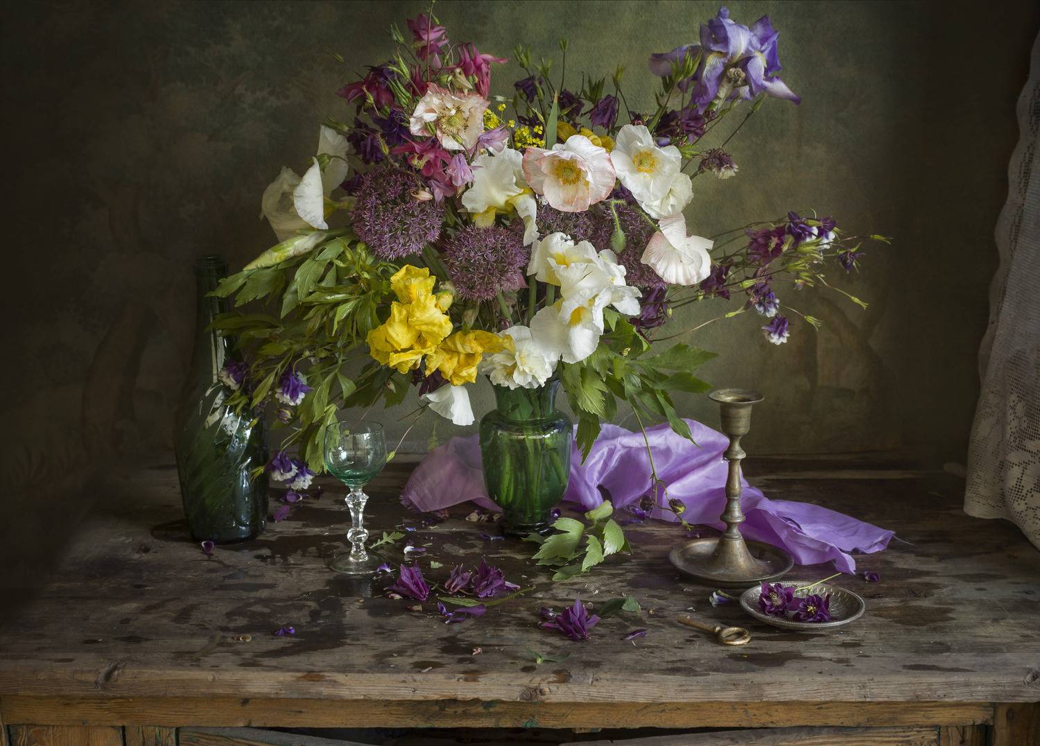 цветы, букет, весна,ирисы, маки, бокал, шампанское, Зимина Лионелла