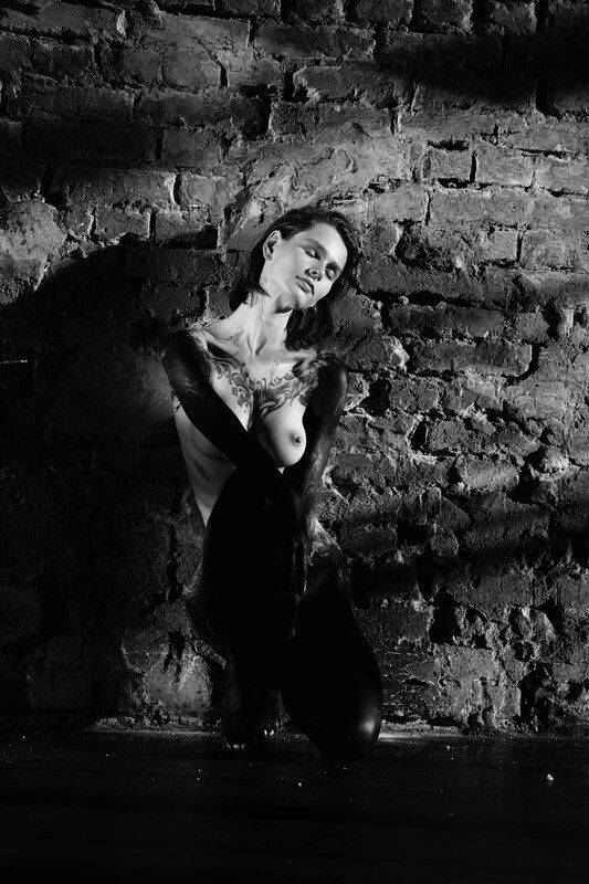 nude, boudoir, monochrome, blackandwhite, bw, erotica, andrewmurphyphoto.com, andrewmurphy, ню, бодуар, canon, чб, артню, эротика, обнаженная, девушка, модель, girl, sensual, sensuality, sexy, glamour, adult, lingerie, toples, naked, fineart, artnude, art Irinaphoto preview