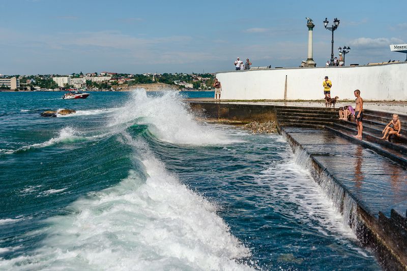 Идет волнаphoto preview