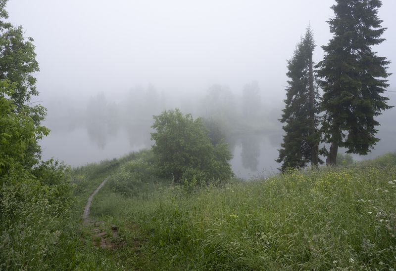 село Порез в туманеphoto preview