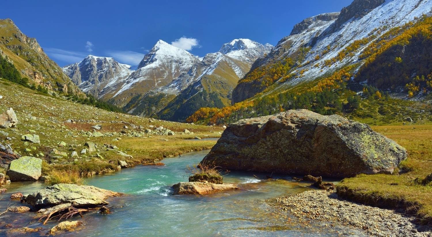 Осенний наряд. Автор: Александр Жарников горы осень узункол, Александр Жарников