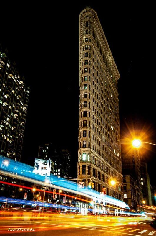 Ночь. Улица. Фонарь…photo preview