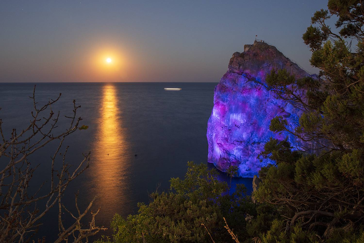 море, крым, ночь, луна, полнолуние, пейзаж, скала,, Сергей Шульга
