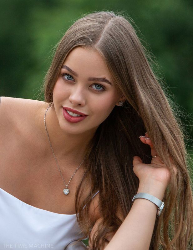 Алисаphoto preview