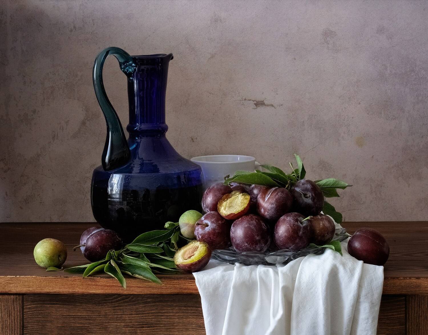 слива, натюрморт, Ирина Зиннурова