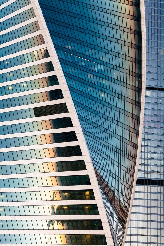 Москва, архитектура, город, пейзаж, городской, река, Россия, набережная, небоскребы, Сити, современный, финансы, экономика, утро, небо, синее, сумерки, огни, подсветка Эволюцияphoto preview