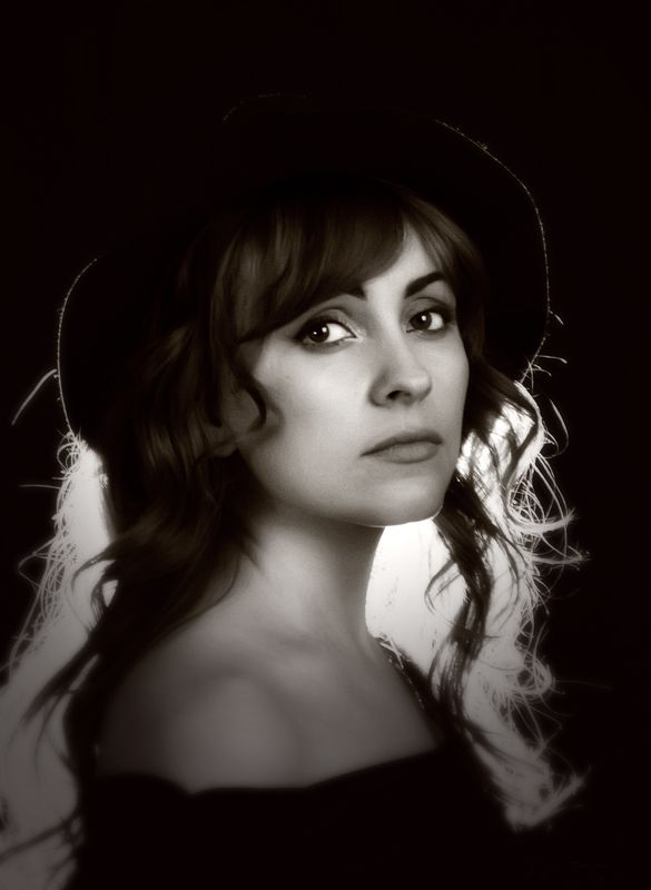 Незнакомкаphoto preview