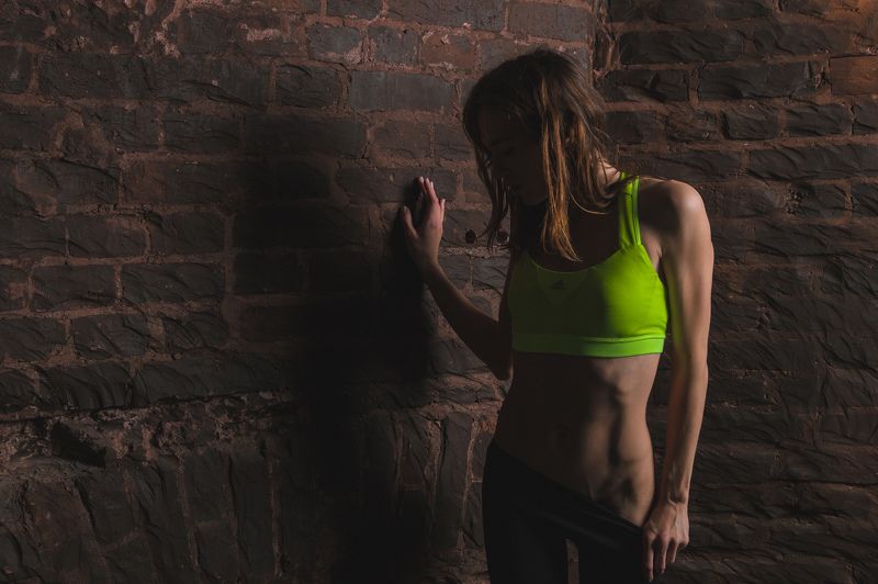 москва, модель, эмоции, фитнесс, красота, молодость, спорт, худышки, анхен, свет, зеленый, кирпич Анхен  фото превью