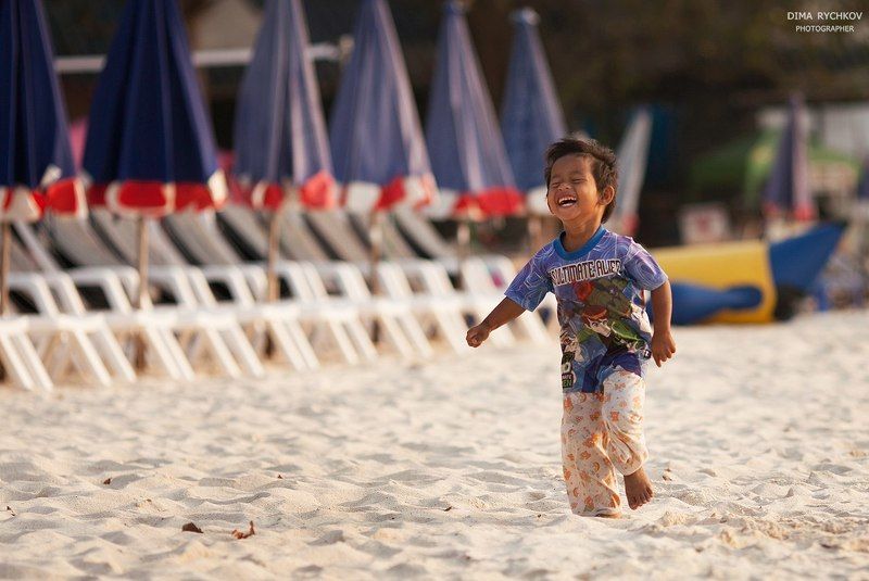 Лето, Пляж, Таиланд Туристы уехалиphoto preview