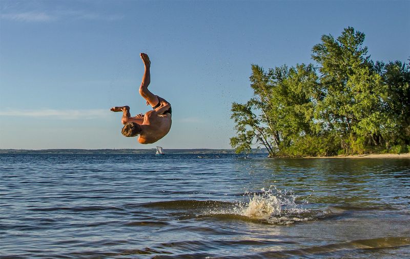 Осторожно, под тобой парусникphoto preview