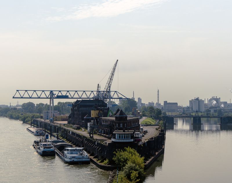 Это где то в Германии photo preview