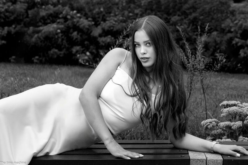 Алисаphoto preview