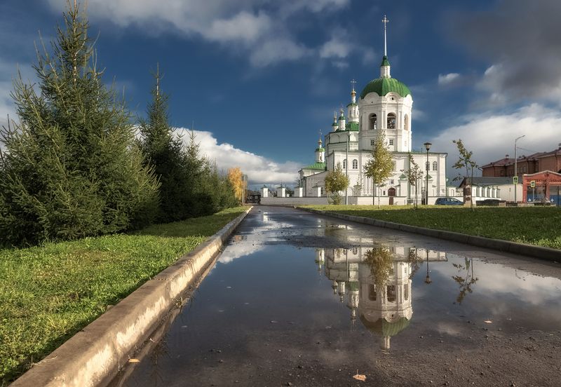сибирь, енисейск, богоявленский собор, лужи, отражение, после дождя Богоявленский соборphoto preview