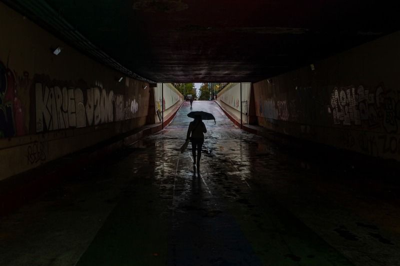 streetphotography, street, fotografía callejera, bastian cifuentes araya, periodista furioso, streetphoto, street photo, street photography, lluvia, rain, SIN TÍTULOphoto preview