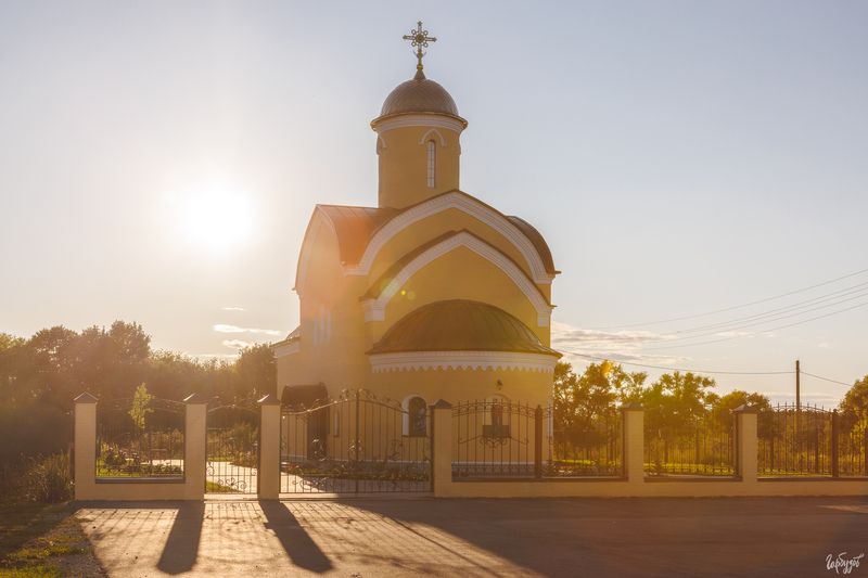 Под сводами храма святой Нины в Новом Жуково.photo preview