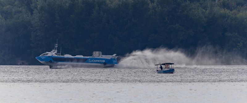 волга, судно на подводных крыльях, петр столыпин, вольск На полном ходу...photo preview