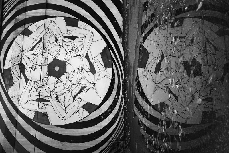 отражение, действительности, давление Я где-то посередине фото превью