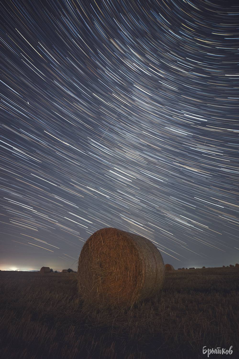 Круглые тюки соломы. Автор: Николай Брытков , Николай Брытков