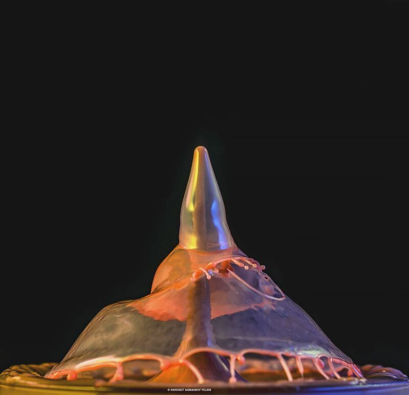 drops, liquid, water, macro, red, colour photo, Dropsphoto preview