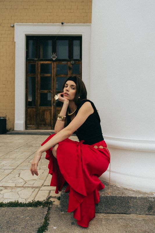 Красная юбкаphoto preview