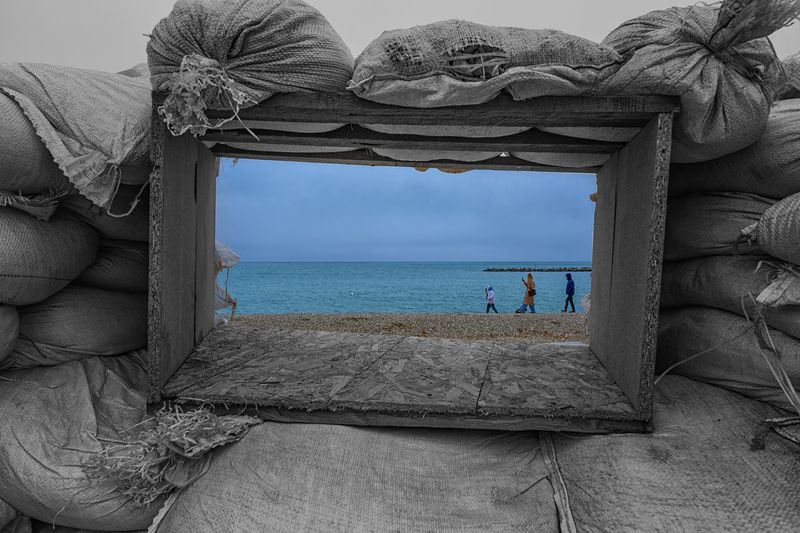 Морской пейзаж в рамкеphoto preview