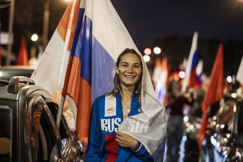 ночной автопробег в честь празднования дня флага россии, ночь с 21го на 22е августа 2025, москва. canon 6rm2+canon 16-35/2.8+canon 70-200/2.8 ii Ночной автопробег в честь празднования Дня флага России, ночь с 21го на 22е августа 2025, Москва, Canon 6rm2+Canon 16-35/2.8+Canon 70-200/2.8 II фото превью