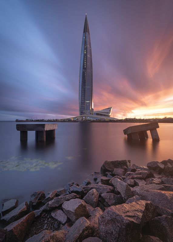 закат , лахта-центр , санкт-петербург , золотой час , синий час , петербург , питер , длинная выдержка Противостояниеphoto preview