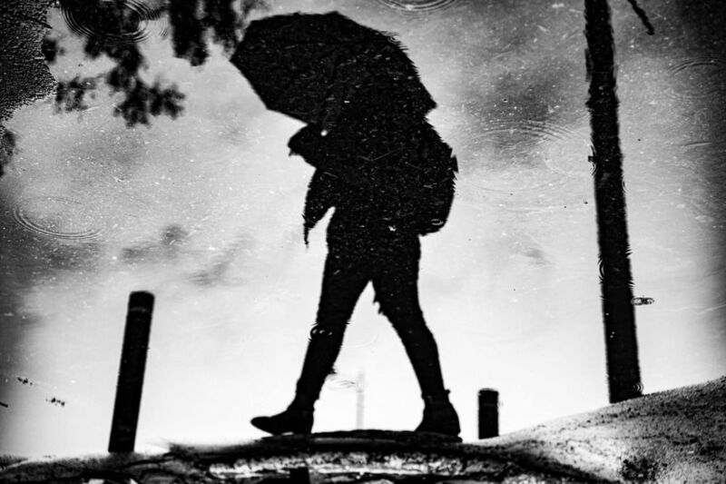streetphotography, street, fotografía callejera, bastian cifuentes araya, periodista furioso, streetphoto, street photo, street photography, rain, lluvia SOMBRAS EN LA LLUVIAphoto preview