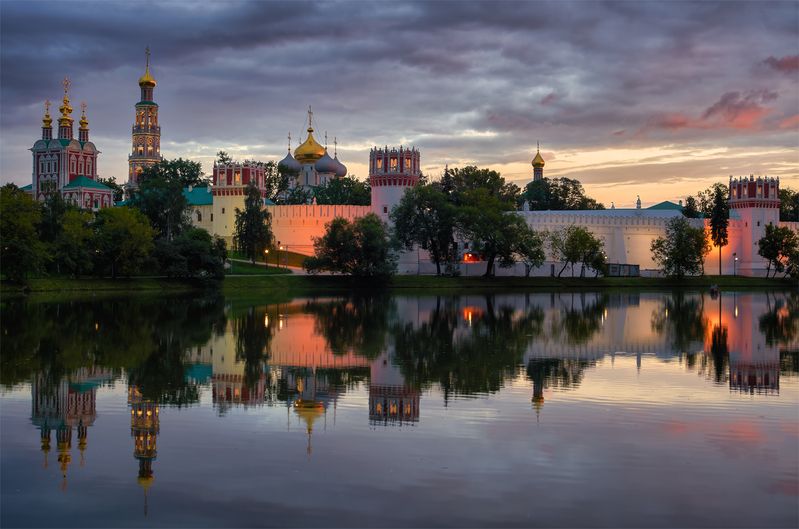 москва, вечер, архитектура, монастырь, закат, пруд Новодевичий монастырьphoto preview