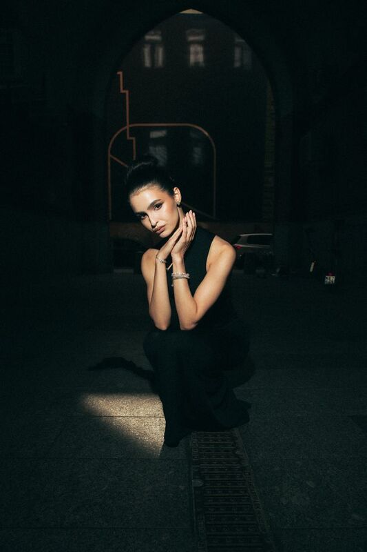 Вспышка днёмphoto preview