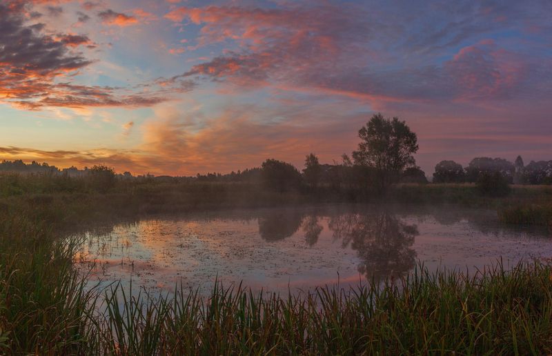 пруд, рассвет , облака photo preview