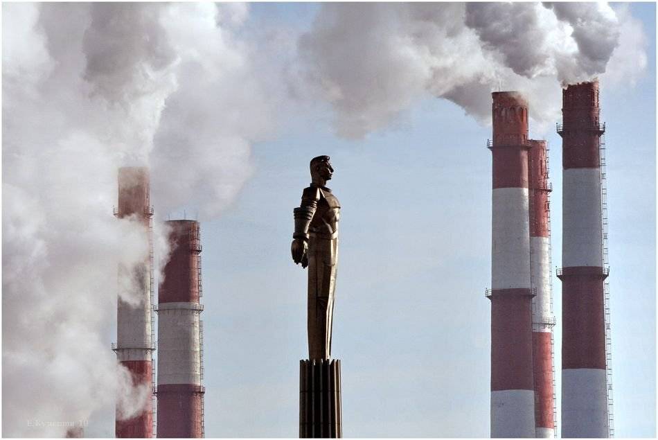 На старте.... Автор: Кулешов Евгений город, москва, гагарин, трубы, дым, пар, кулешов евгений,, Кулешов Евгений