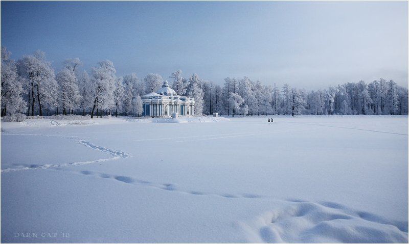 пушкин, грот, озеро, двое, пруд, шагая, по, льду, следы, снег, зима Оставляя следы..photo preview