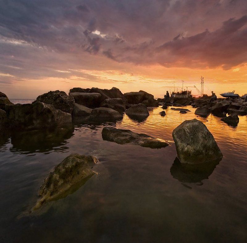 В догорающих лучах заката-IIphoto preview